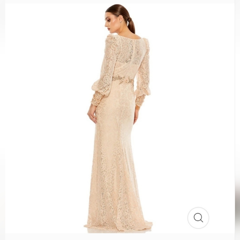Mac Duggal Lace Long Sleeve VNeck Embellished Gown Blush size 4 - Picture 3 of 10